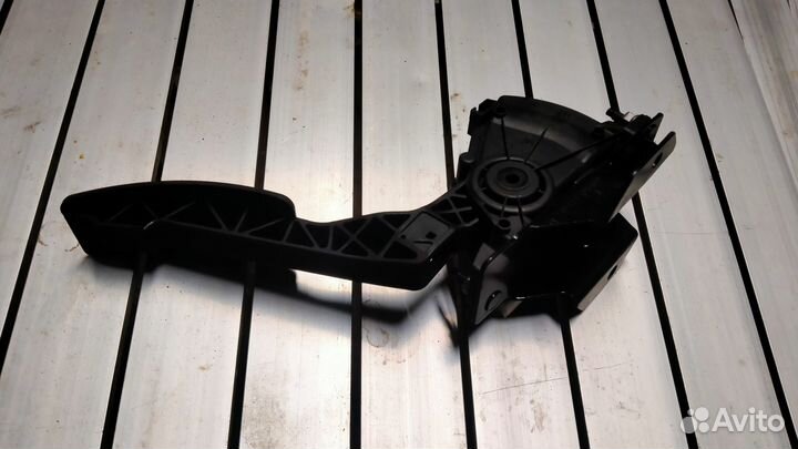 Педаль газа Renault Duster