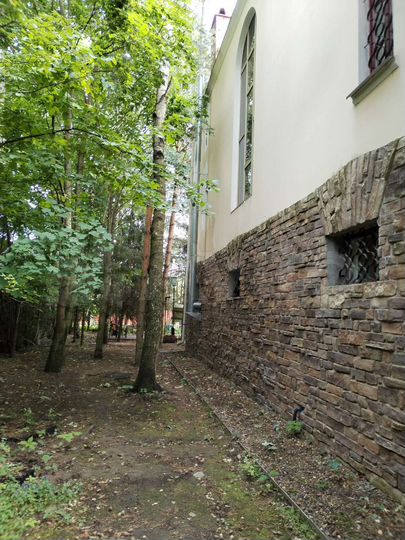 Дом 418 м² на участке 20 сот.