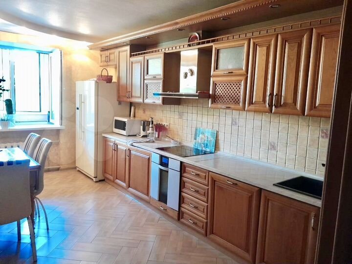 3-к. квартира, 120 м², 4/14 эт.