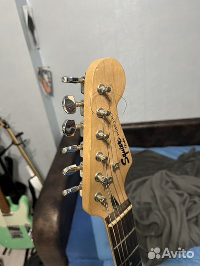 Электрогитара fender squier stratocaster bullet