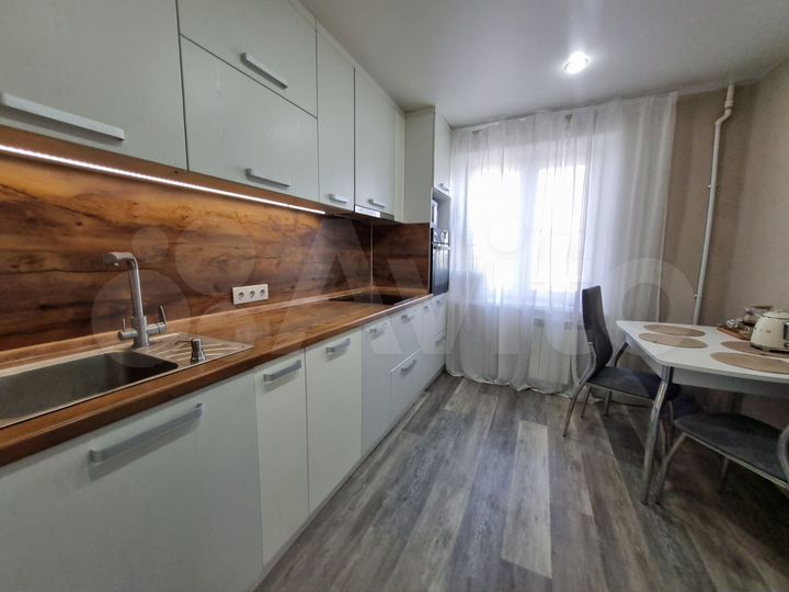 2-к. квартира, 52 м², 7/14 эт.