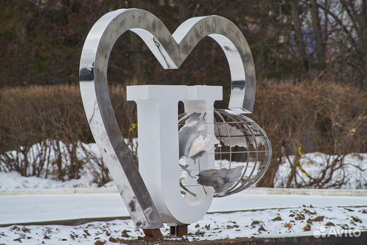 Стела-логотип из нержавейки