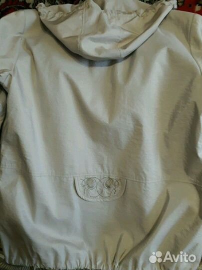 Ветровка женская