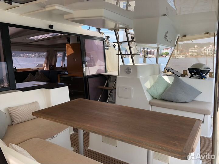 Fountaine pajot helia 44 – 2013