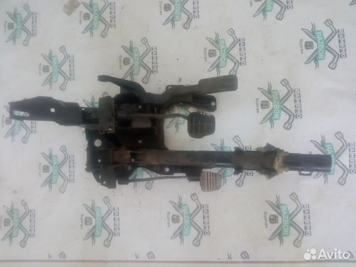 Педальный узел Volkswagen Passat B3