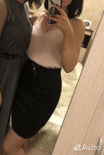 Женскаю одежда рубашка и юбка