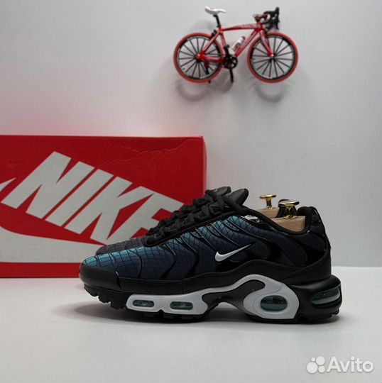 Кроссовки Nike Air Max Tn Plus