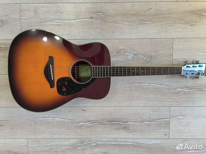 Гитара yamaha FG 820