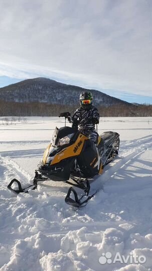 BRP Ski-Doo Summit X 163, 2013