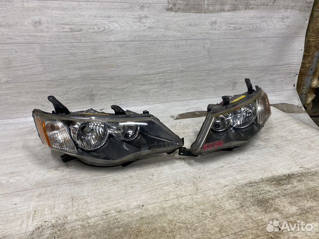 Фара Mitsubishi Outlander Xl