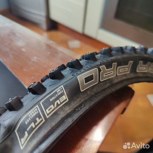 Шиповка Schwalbe Ice Spiker Pro EVO TLR 26х2.1