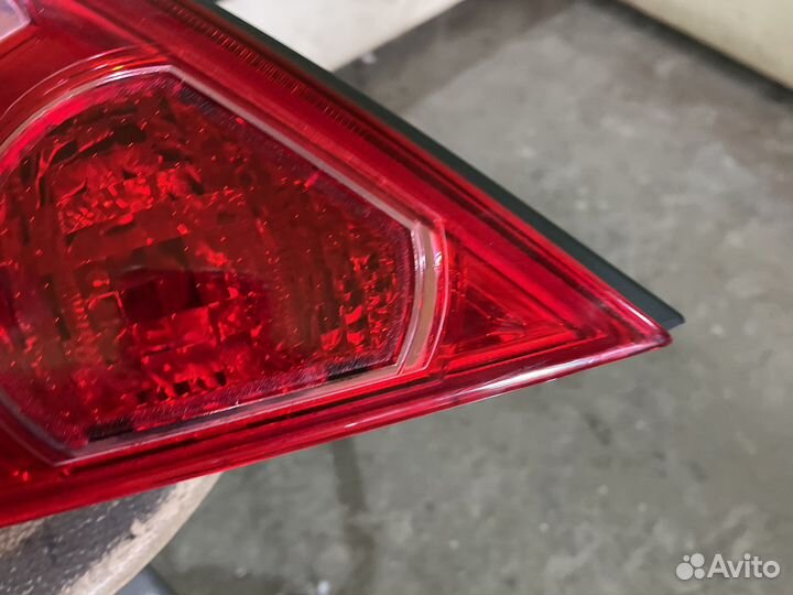 Фонарь задний nissan tiida