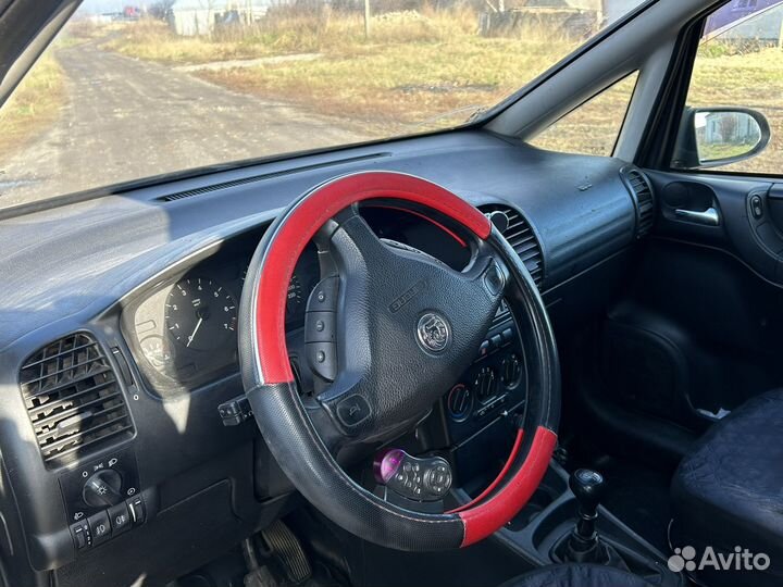 Opel Zafira 1.8 МТ, 2000, 300 000 км