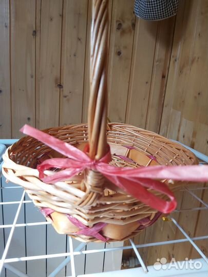 Продаю Корзинку из соломки