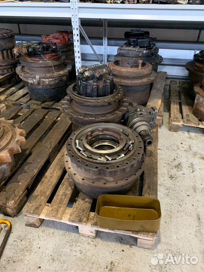 Редуктор хода по з/ч Volvo EC460 BLC