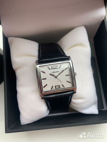 Наручные часы женские швейцарские