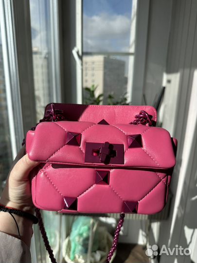 Сумка valentino roman stud розовая