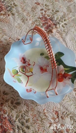 Тарелка десертная с ручкой