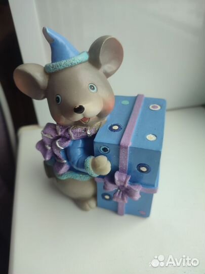 Статуэтки,копилки,фигурки