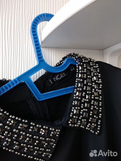 Блузка черная с расшитым воротником, р-р 44