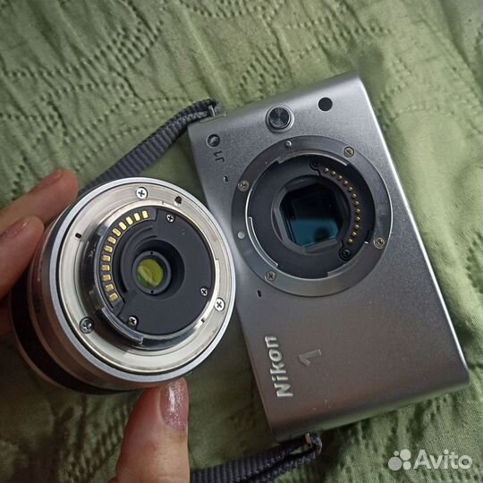 Камера Nikon 1 J1