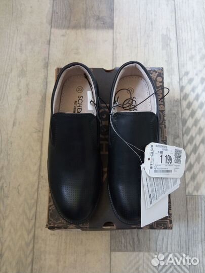 Новые туфли для мальчика 33р