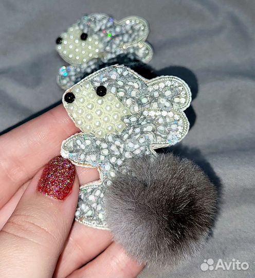 Брошь ручной работы заяц / символ 2023 года