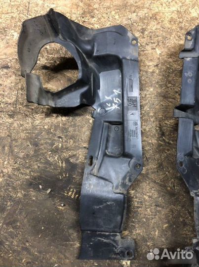 Пыльник двигателя Bmw E81