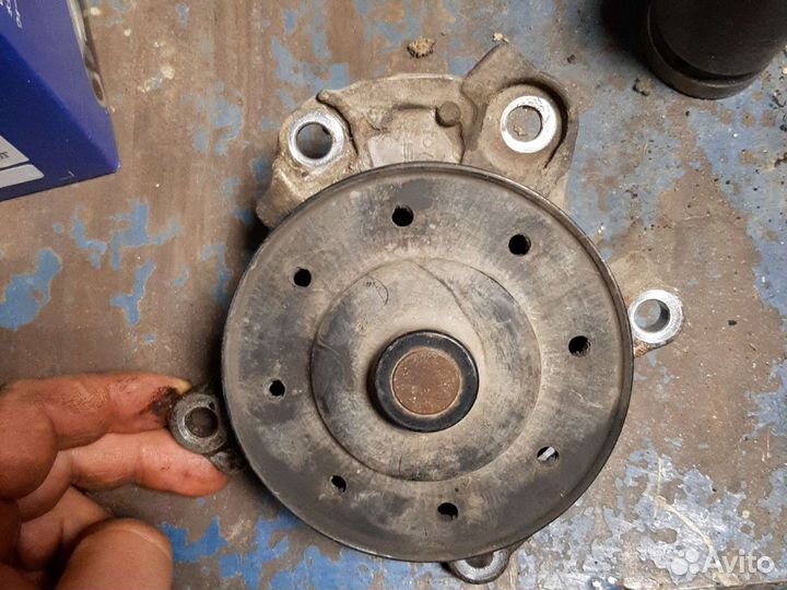 Водяная помпа Toyota