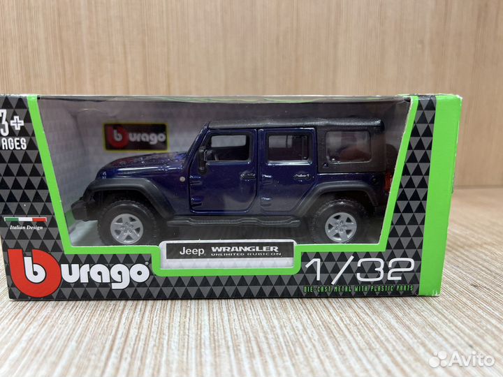 Модель jeep wrangler rubicon 1:32. Bburago