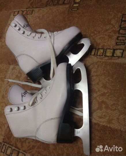 Детские коньки