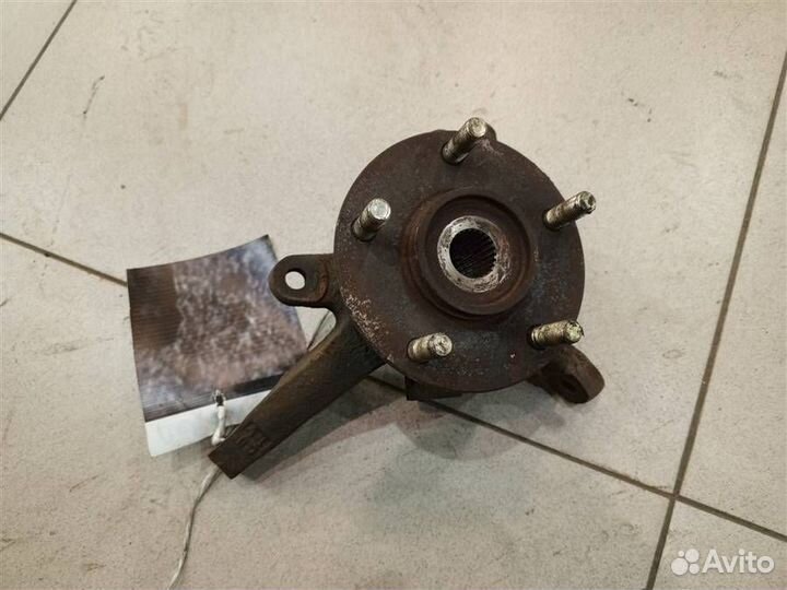 Кулак поворотный передний левый Mitsubishi Pajero