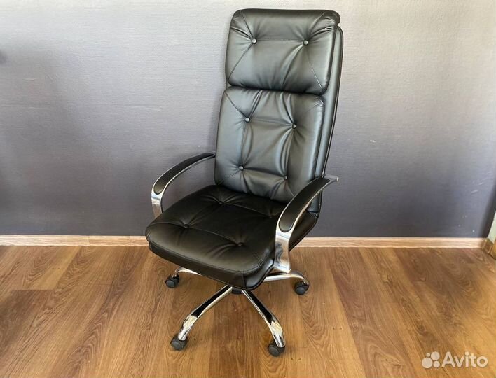 Офисное кресло. Гарантия 1 год