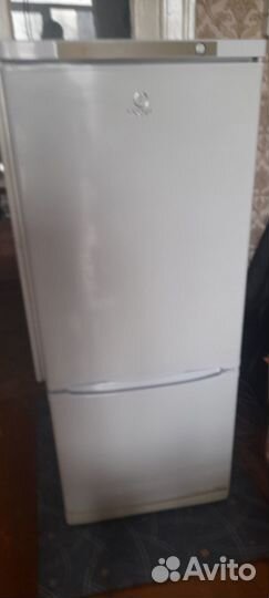 Холодильник Indesit SB15040