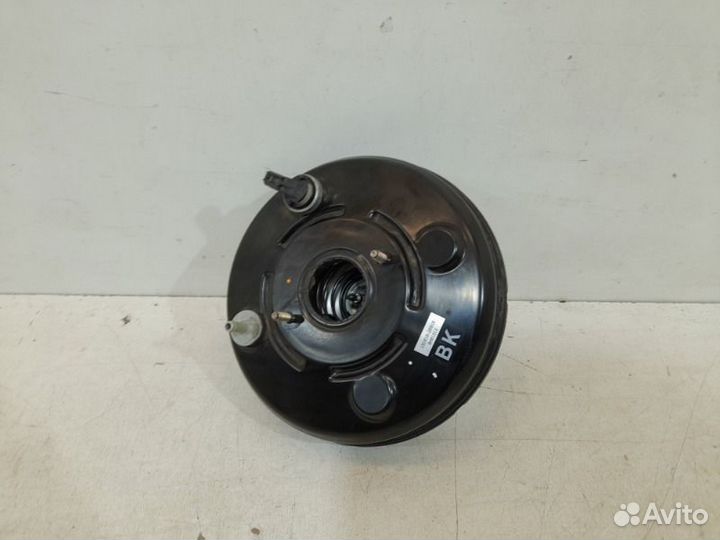 Вакуумный усилитель передний Toyota Hilux 8 2015