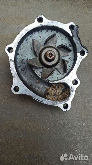 Водяная помпа на Киа Карнивал/Термостат/Наконечник
