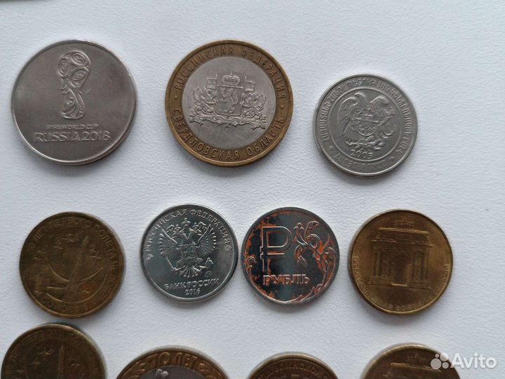 Монеты и купюры