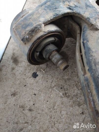 Рычаг передний правый Kia Spectra 2001-2011