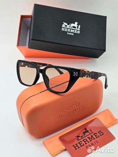 Солнцезащитные очки Hermes
