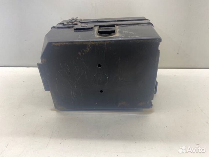 Блок предохранителей под капот Kia Spectra седан