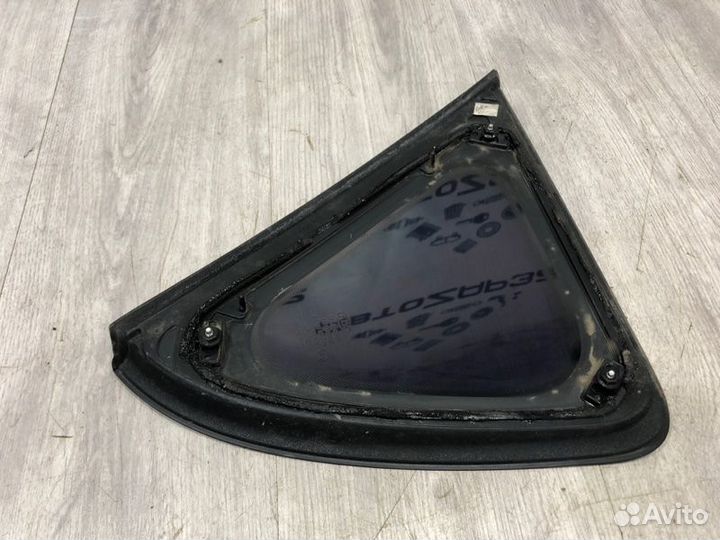 Форточка задняя правая Kia Ceed хэтчбек G4FC 2010