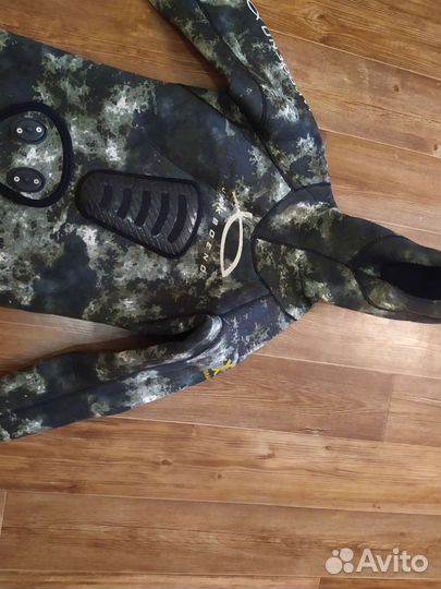 Гидрокостюм