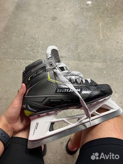 Новые стаканы и лезвия от вратарских коньков Bauer