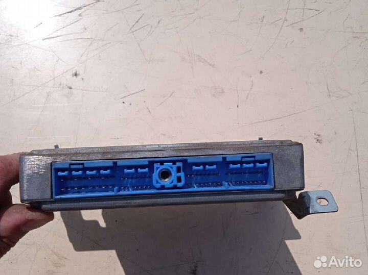 Блок управления двигателем 237100F305 Nissan