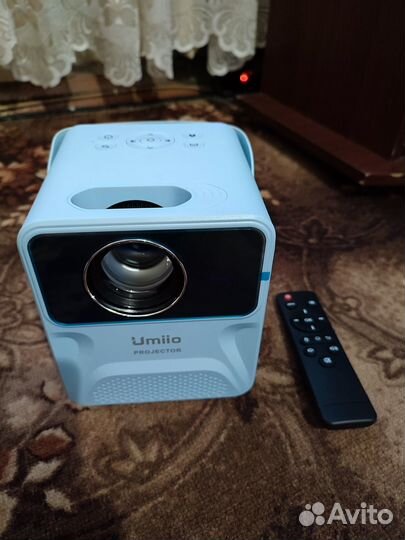 Проектор umiio