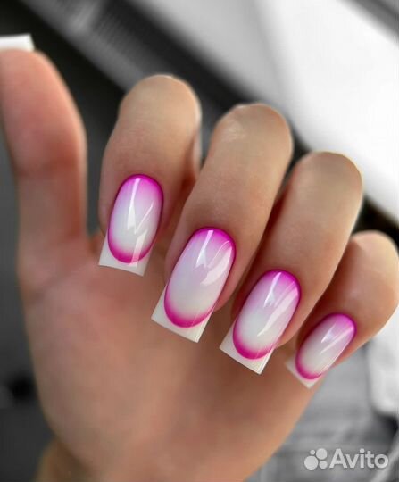 Маникюр и педикюр