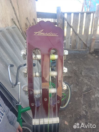 Продам гитару