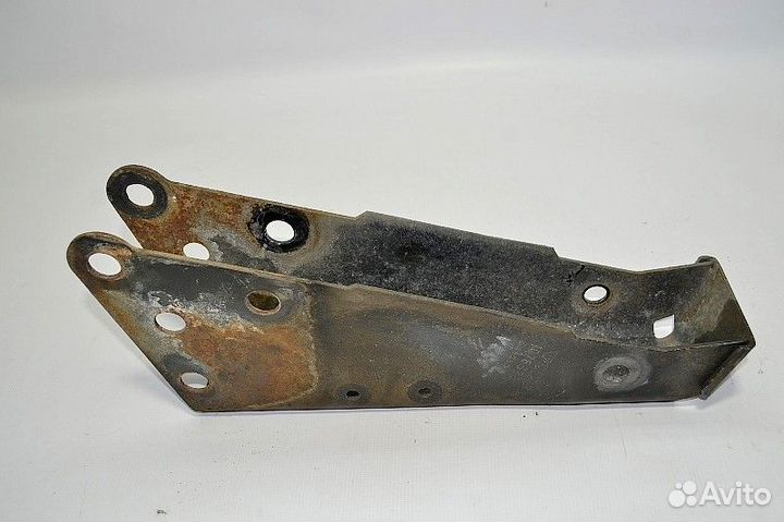 Кронштейн замка кабины volvo FH (01.05)