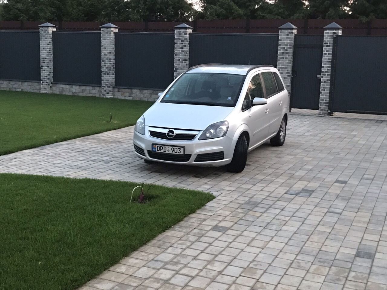 Opel Zafira: фото владельца