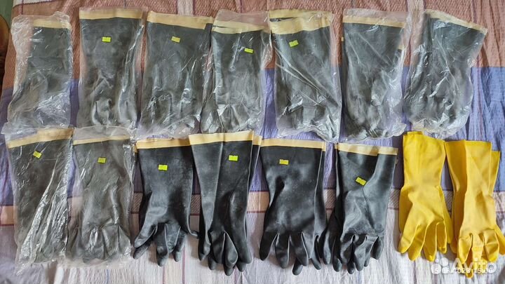 Перчатки резиновые. Новые